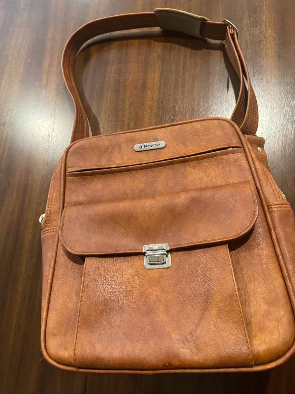 Vintage 1970s Samsonite Cognac Faux Leather Travel Messenger / Flight Bag